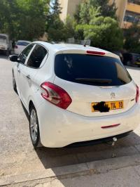 سيارات-peugeot-208-2014-البويرة-الجزائر