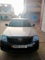 voitures-toyota-hilux-2014-algerie