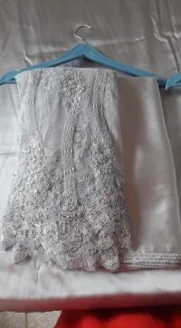 tulle travaillé