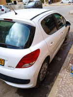 voitures-peugeot-207-2013-blida-algerie