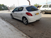 voitures-peugeot-207-2011-allure-blida-algerie