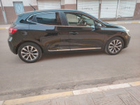 moyenne-berline-renault-clio-5-2021-intos-plus-el-attaf-ain-defla-algerie