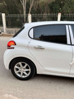 voitures-peugeot-208-2018-allure-facelift-cheraga-alger-algerie