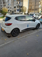 voitures-renault-clio-4-2015-limited-annaba-algerie