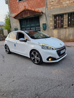 voitures-peugeot-208-2015-allure-facelift-bejaia-algerie