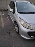 citadine-peugeot-207-2009-annaba-algerie