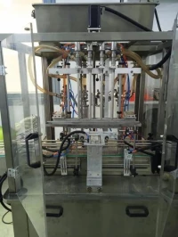 *** REMPLISSEUSE AUTOMATIQUES POUR PRODUIT LIQUIDE & VISQUEX ***