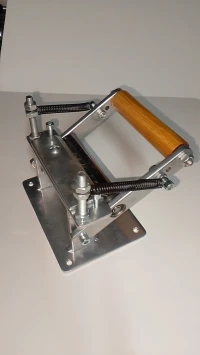 vente des machines travail de cuir et decoupe