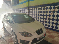 moyenne-berline-seat-leon-2012-algerie