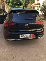 moyenne-berline-volkswagen-golf-8-2022-active-alger-centre-algerie