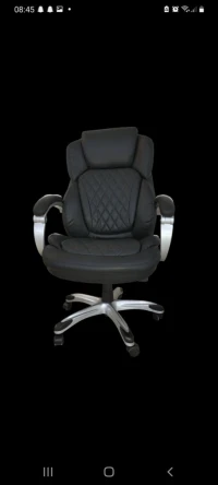 chaise directionnelle simili cuir les accoudoirs en inox