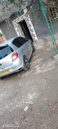 سيارات-renault-clio-3-2011-تيسمسيلت-الجزائر