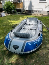 Bateau gonflable avec deux Rames et Pompe Inclus INTEX 68325