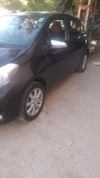 سيارات-toyota-yaris-2012-مدريسة-تيارت-الجزائر