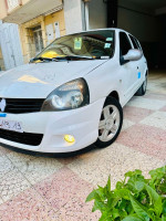 voitures-renault-clio-campus-2013-bye-setif-algerie