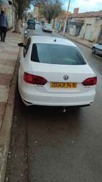 سيارات-volkswagen-jetta-2014-تيسمسيلت-الجزائر