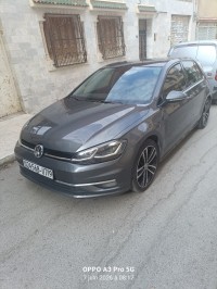 سيارات-volkswagen-golf-7-2017-العلمة-سطيف-الجزائر