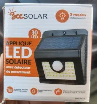 Projecteur Extérieur / Applique Led Solaire avec Capteur de mouvement Étanche Neuf