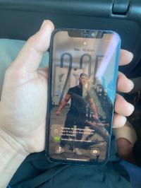 iphon iphon 12 thumbnail 3