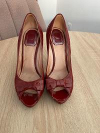 حذاء-بكعب-عالي-ensemble-de-chaussures-grandes-marques-بئر-الجير-وهران-الجزائر