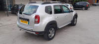 voitures-dacia-duster-2013-ambiance-tizi-ouzou-algerie