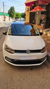سيارات-volkswagen-polo-2015-carat-plus-تيسمسيلت-الجزائر