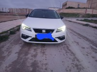 سيارات-seat-leon-2018-fr15-أم-البواقي-الجزائر
