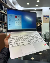 HP 15s  Processeurs mobiles AMD Ryzen 7 5700U AVEC Radeon graphique 16GB  1TB SSD NVMe 15.6 Full HD 