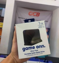 DISQUES SSD ONN ULTRA FAST PORTABLE SOLID-STATE DRIVE COMPATIBLE WITH PS4 PS5 UP To 2000MB/s