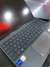 ASUS ZENBOOK UX425E Intel Core i7-1165G7 12 Mo de cache, à 4,70 GHz RAM 32GB 1TB SSD ECRAN 13" 2K thumbnail 3