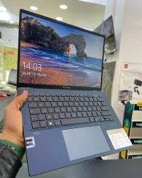 ASUS Zenbook UX3402Z Intel Core i5-1240P 18 Mo , à 4,40 GHz RAM 16GB 512GB SSD 13.3 2K WQXGA OLED