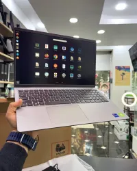 DELL VOSTRO 3520 Intel Core i7-1255U 12 Mo . à 4,70 GHz 8GB 512GB SSD  15.6 FULL HD 120Hz  MX550
