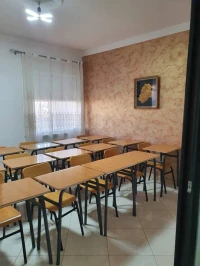 Tables et chaises à vendre