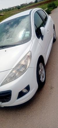سيارات-peugeot-207-2012-sportium-الكاليتوس-الجزائر