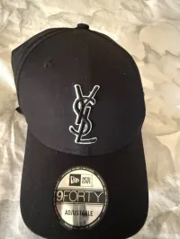 Casquette Yves saint laurent original 