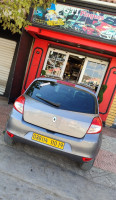 voitures-renault-clio-3-2010-setif-algerie