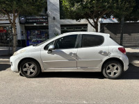 voitures-peugeot-207-2012-hydra-alger-algerie