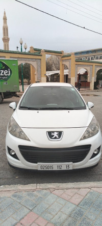 voitures-peugeot-207-2012-batna-algerie