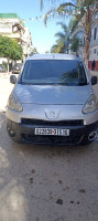 voitures-peugeot-partner-2015-dar-el-beida-alger-algerie