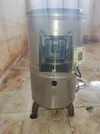 مكينة تقشير البطاطة