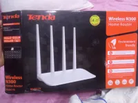 Router tenda n300
