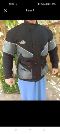 Vestes moto originale. Voir en bas marque modèle avec prix 