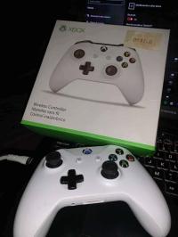 manette xbox one s thumbnail 3