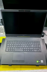 Dell Precision 7750 i7-10875H 16GB Ram NVIDIA Quadro RTX 3000 17,3" pouces SSD 500GB Laptop