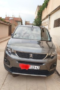 utilities-peugeot-rifter-2023-allure-tipaza-algeria