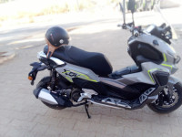 motos-scooters-vms-xdv-2024-hussein-dey-alger-algerie