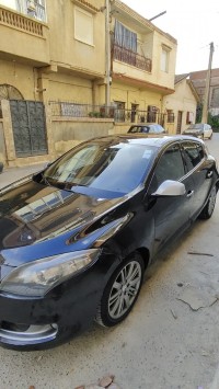 سيارات-renault-laguna-3-2011-gt-line-باش-جراح-الجزائر