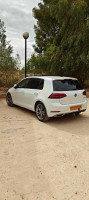 voitures-volkswagen-golf-7-2017-bouskene-medea-algerie