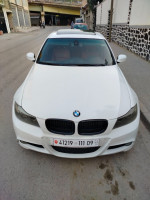 voitures-bmw-serie-3-2011-sport-blida-algerie