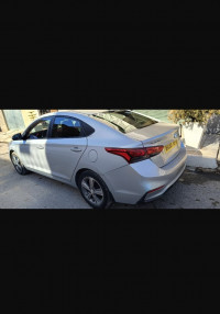 voitures-hyundai-accent-rb-4-portes-2019-gl-bordj-bou-arreridj-algerie